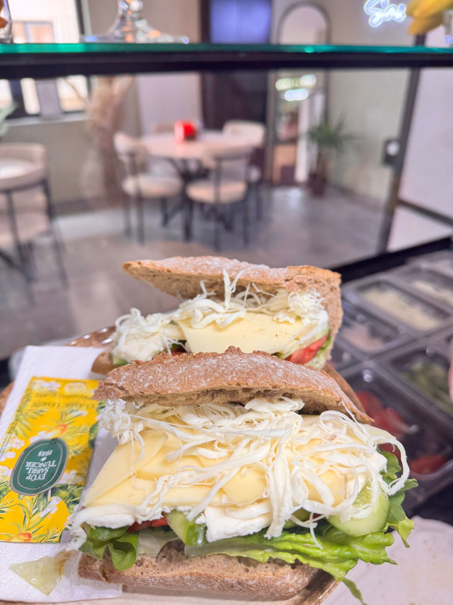 DÖRT PEYNİRLİ SANDVİÇ