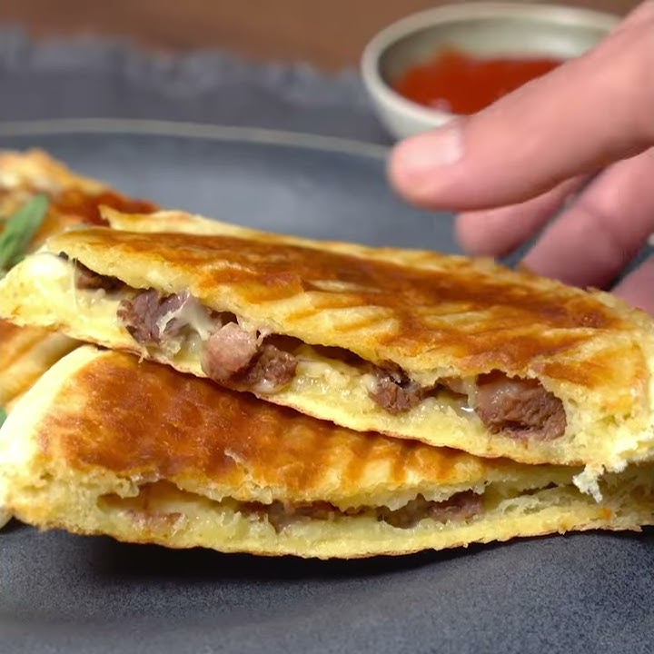 Kavurma & Kaşar Tost